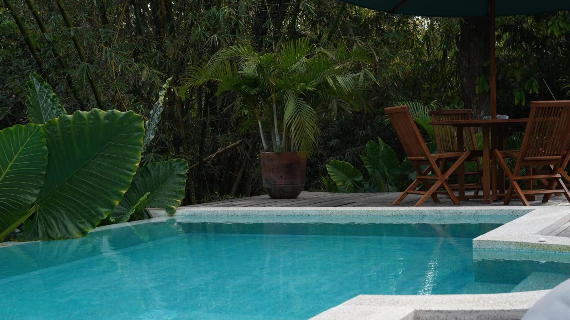 Hotel Rumah Bambu Gladek Satu à Uluwatu Extérieur photo